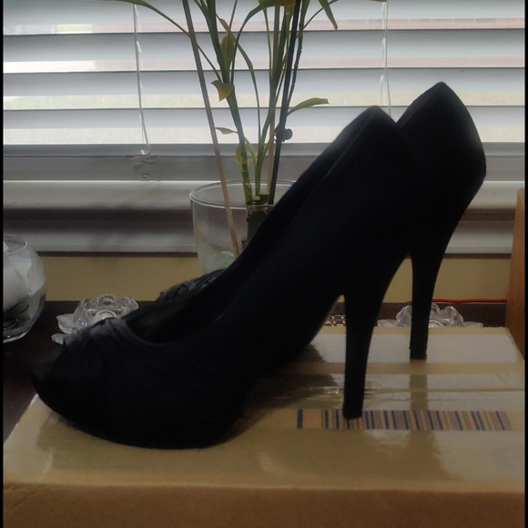 NEED TO GO 🌟Lulu Townsend 8 - Picture 3 of 12